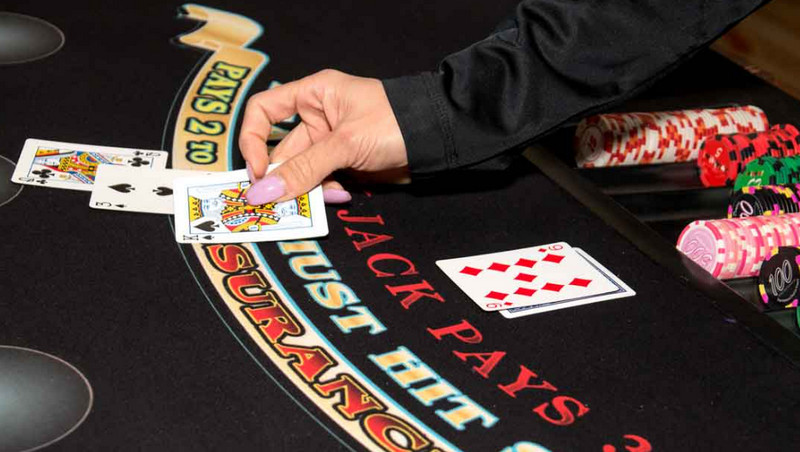 Thông tin game bài casino online Blackjack và cách chơi cụ thể giúp bet thủ có thêm cơ sở kinh nghiệm chơi casino Blackjack hiệu quả hơn.